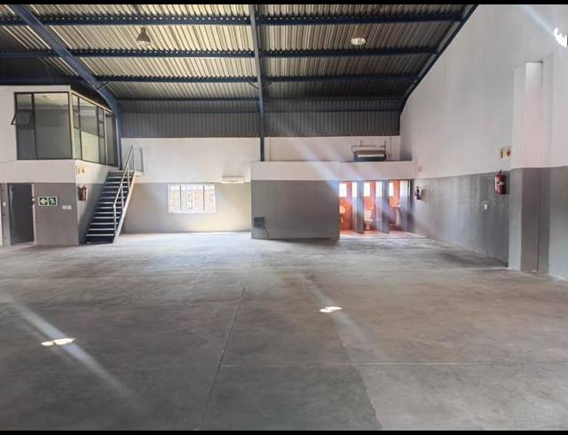 INDUSTRIAL PROPERTY TO RENT IN SILVERTON